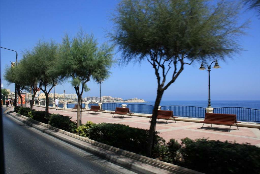 Apartment In Fort Cambridge With Pool Sliema Luaran gambar